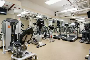 309 E 49th St, New York City, NY 10017 - Photo 11
