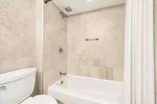 309 E 49th St, New York City, NY 10017 - Photo 9