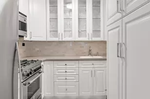 7 E 35th St, New York City, NY 10016 - Photo 3