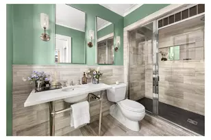 410 W 24th St, New York City, NY 10011 - Photo 19
