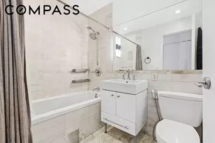 635 W 42nd St, New York City, NY 10036 - Photo 3