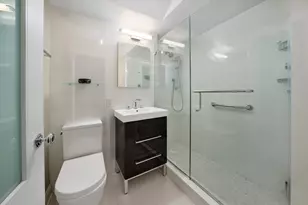165 E 72nd St, New York, NY 10021 - Photo 5