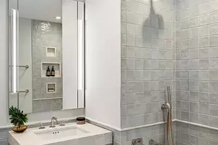 222 E Broadway, New York City, NY 10002 - Photo 7