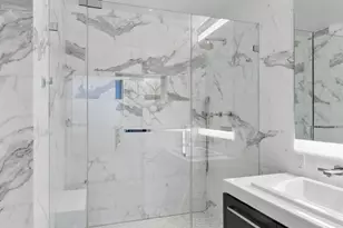 101 W 67th St, New York City, NY 10023 - Photo 9