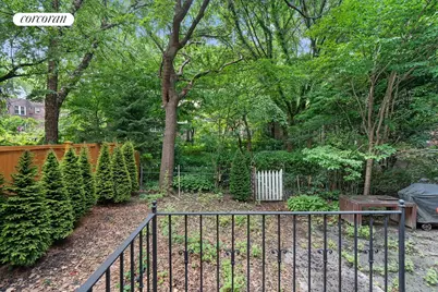 39-82 45th Street, New York City, NY 11104 - Photo 5