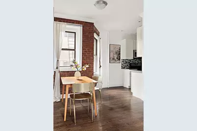 21-06 35th Street #5, New York City, NY 11105 - Photo 3