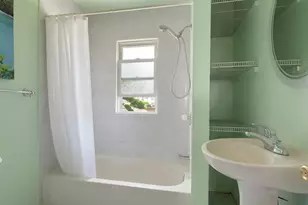 29-10 Butler St, New York City, NY 11369 - Photo 19