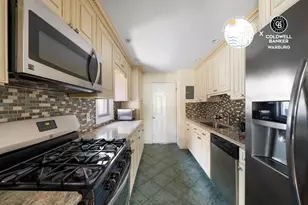 29-10 Butler St, New York City, NY 11369 - Photo 9