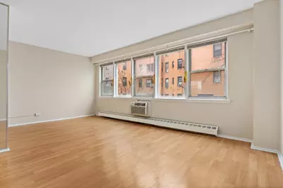 87-15 165th Street #4B, New York City, NY 11432 - Photo 5