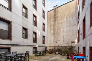 310 Windsor Pl, New York City, NY 11218 - Photo 15
