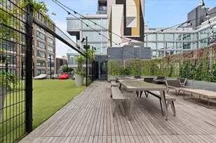 547 W 47th St, New York City, NY 10036 - Photo 27