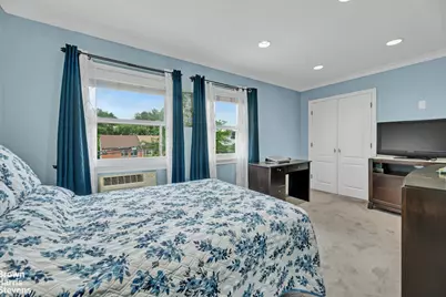 2137 Clinton Avenue, New York City, NY 10457 - Photo 11