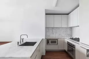 322 W 57th St, New York City, NY 10019 - Photo 3