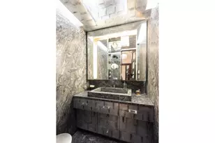 721 5th Ave, New York City, NY 10022 - Photo 11
