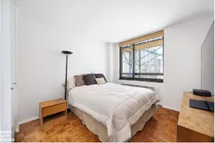 171 E 84th St, New York City, NY 10028 - Photo 7