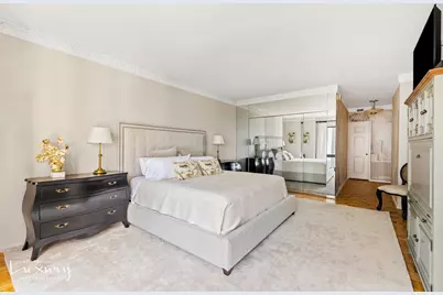 721 Fifth Avenue #37E, New York, NY 10022 - Photo 7
