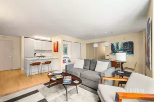 322 W 57th St, New York City, NY 10019 - Photo 3