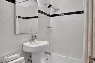 220 W 15th St, New York City, NY 10011 - Photo 5