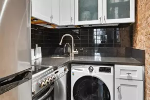 220 W 15th St, New York City, NY 10011 - Photo 3