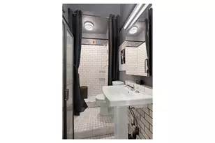 799 Madison Ave, New York City, NY 10065 - Photo 5