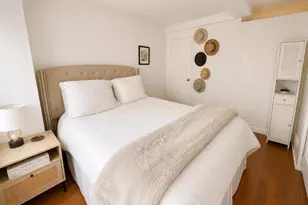 240 E 55th St, New York City, NY 10022 - Photo 3
