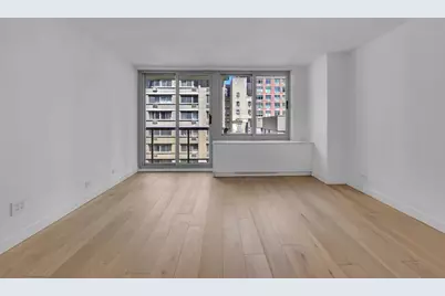 234 E 46th Street #703, New York, NY 10017 - Photo 13