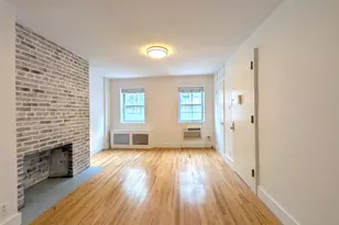 310 W 22nd St, New York, NY 10011 - Photo 1