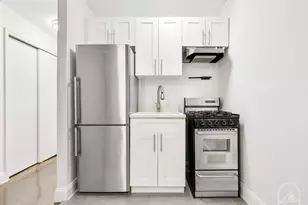 456 W 22nd St, New York, NY 10011 - Photo 5