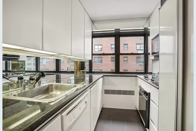 181 E 73rd Street #11D, New York, NY 10021 - Photo 7