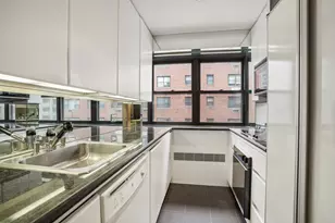 181 E 73rd St, New York, NY 10021 - Photo 7
