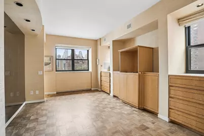 181 E 73rd Street #11D, New York, NY 10021 - Photo 9