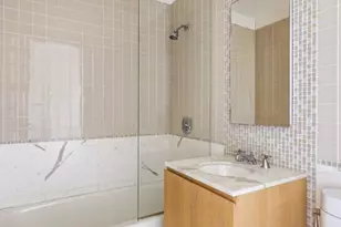 255 E 74th St, New York, NY 10021 - Photo 7