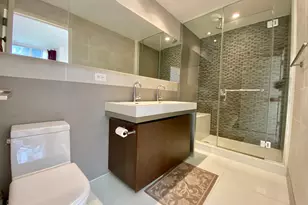 214 N 11th St, New York City, NY 11211 - Photo 9