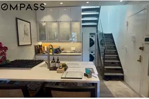 128 W 70th St, New York City, NY 10023 - Photo 11