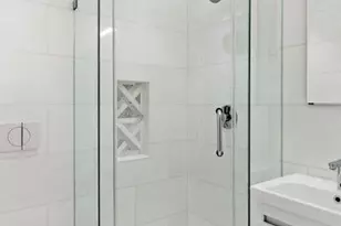 128 W 70th St, New York City, NY 10023 - Photo 15