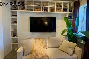 128 W 70th St, New York City, NY 10023 - Photo 7