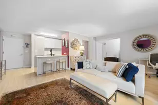 322 W 57th St, New York City, NY 10019 - Photo 3