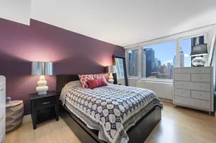 322 W 57th St, New York City, NY 10019 - Photo 5