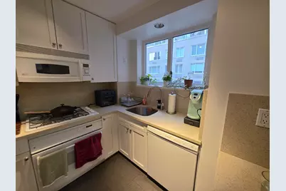 41 W 58th Street #9A, New York, NY 10019 - Photo 7