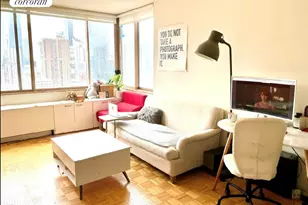 350 W 50th St, New York City, NY 10019 - Photo 3
