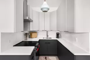 133 W 75th St, New York City, NY 10023 - Photo 3