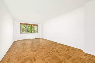 300 E 40th St, New York City, NY 10016 - Photo 5