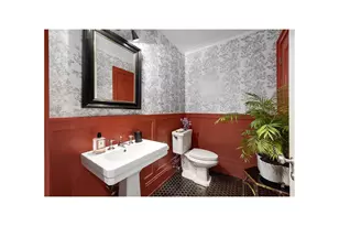 410 W 24th St, New York City, NY 10011 - Photo 21