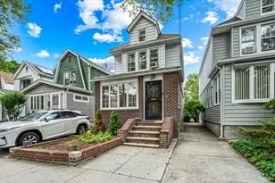68-37 Nansen St, New York City, NY 11375 - Photo 35