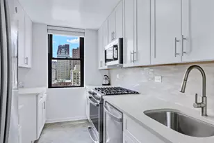 201 E 17th St, New York City, NY 10003 - Photo 5