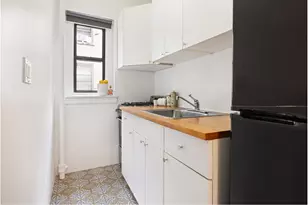 240 E 24th St, New York City, NY 10010 - Photo 3