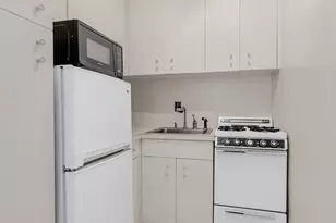 337 E 50th St, New York City, NY 10022 - Photo 3