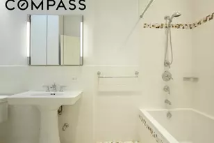 442 W 44th St, New York, NY 10036 - Photo 7