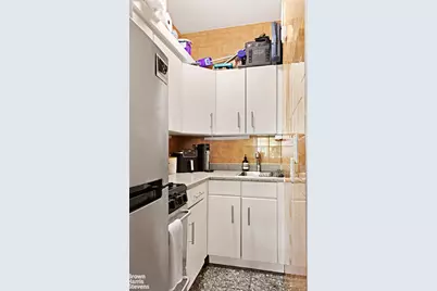 239 W 13th Street, New York City, NY 10011 - Photo 19