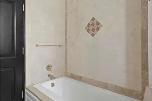 350 E 82nd St, New York, NY 10028 - Photo 11